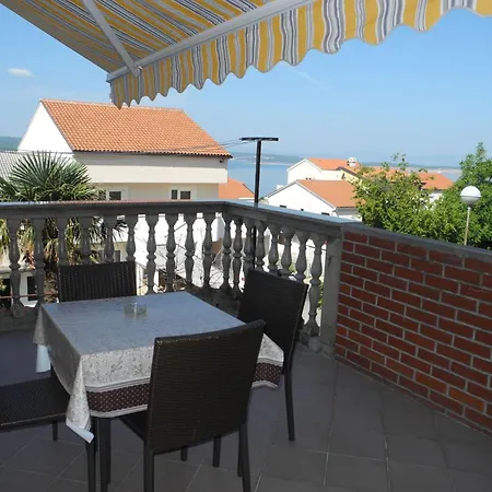 In Mit Terrasse Und Grill By Interhome Crikvenica