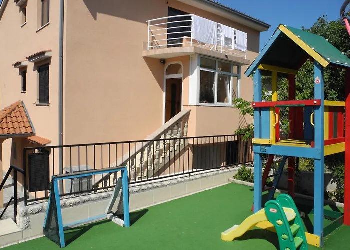 In Mit Terrasse Und Grill By Interhome