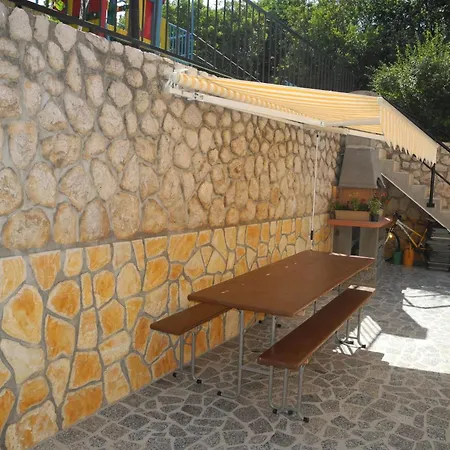 In Mit Terrasse Und Grill By Interhome Apartament