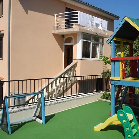 In Mit Terrasse Und Grill By Interhome