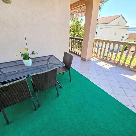In Mit Terrasse Und Grill By Interhome